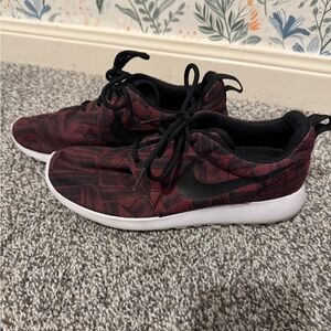 Nike Burgundy and Black Patterned Sneakers